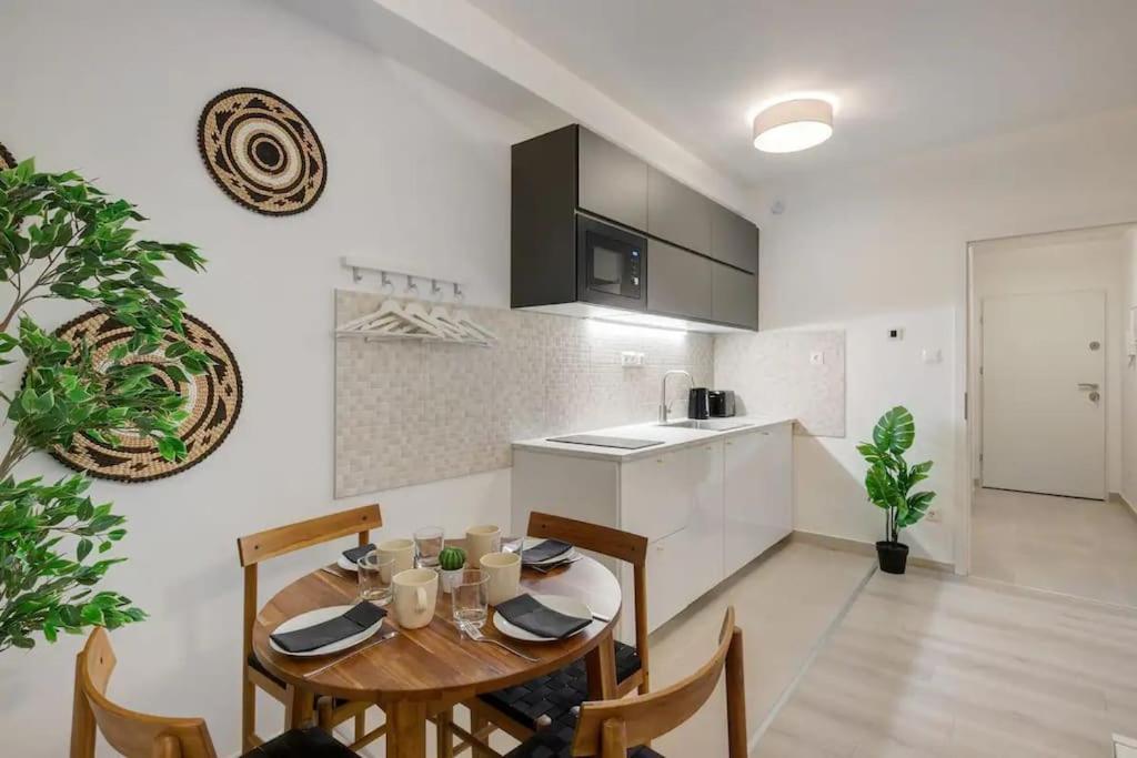 Terrace Vista-Modern 2Br Retreat Lejlighed Budapest Eksteriør billede